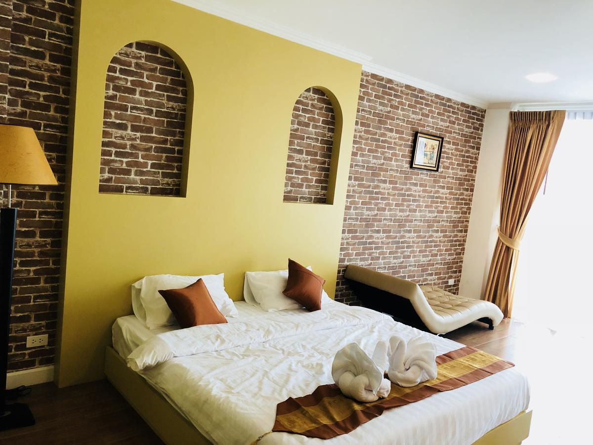 Krinnatra Villa Chonburi Eksteriør billede